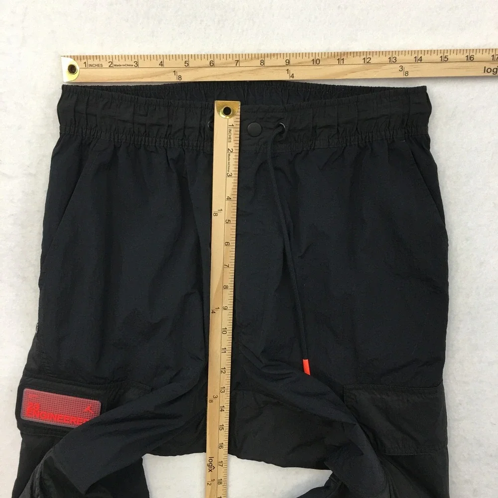 Jordan 23 Engineered Mens Black Nylon Cargo Pants Standard Fit Size M CK9167-010